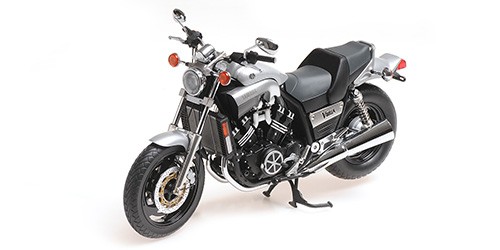 Minichamps 1:12 Yamaha VMAX year 1993 black 122163704 model