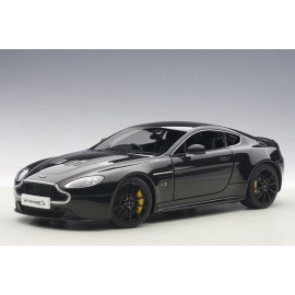 Aston Martin V12 Vantage S 2015